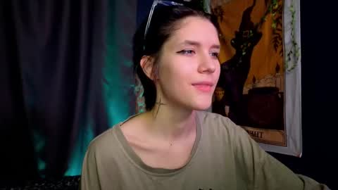 Snapshot of hyeon_jin chatting on 01-05-25, 02:27 Hyeon Jin online show from 01-05-25, 02:27