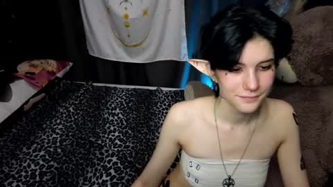 Snapshot of hyeon_jin chatting on 01-15-25, 03:00 Hyeon Jin online show from 01-15-25, 03:00