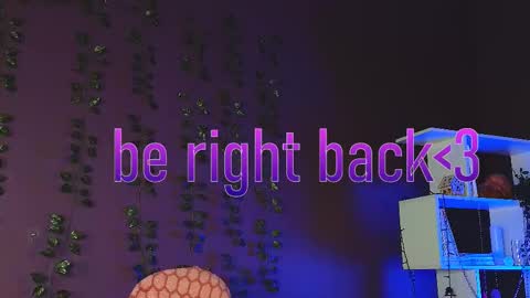 Snapshot of hyeon_jin chatting on 02-13-25, 12:24 Hyeon Jin online show from 02-13-25, 12:24