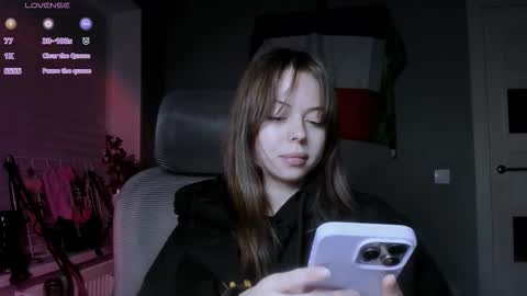 Miley. PVT open i have extra prices on nude show  online show from 12-15-25, 10:47