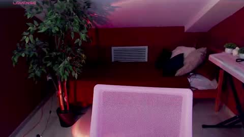 Julia online show from 10-08-25, 02:47