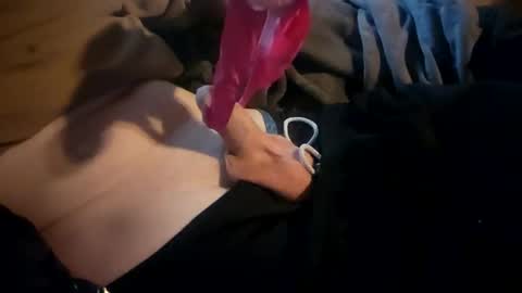 Snapshot of hypn0tiz3d chatting on 03-27-26, 02:17 TeamCheamCreems online show from 03-27-26, 02:17