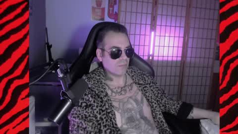 Snapshot of hypnosexray chatting on 01-16-25, 06:59 Mistress Magenta online show from 01-16-25, 06:59