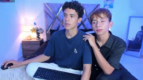 Son Hyunjin online show from 11-13-25, 06:18