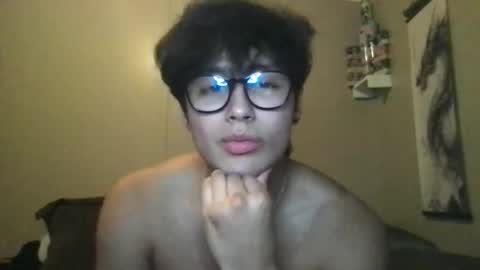 Snapshot of hyunluv chatting on 10-18-25, 08:26 hyunluv online show from 10-18-25, 08:26