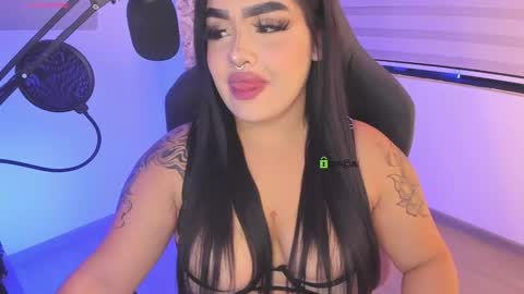 Snapshot of i_am_ari chatting on 09-25-25, 01:09 Ari online show from 09-25-25, 01:09