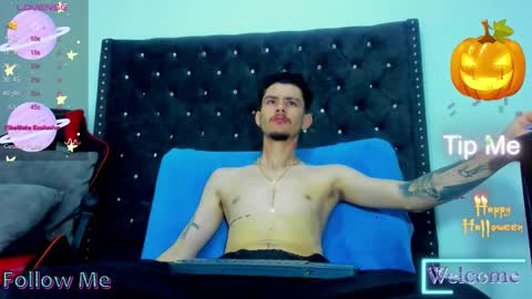 kelvis online show from 10-30-25, 02:46