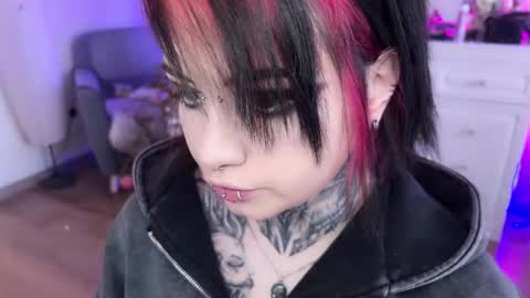 Snapshot of i_died_again chatting on 01-09-25, 11:03 Asya online show from 01-09-25, 11:03