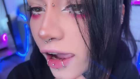 Snapshot of i_died_again chatting on 10-15-25, 08:47 Asya online show from 10-15-25, 08:47