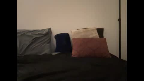 i o ro online show from 12-20-24, 01:47