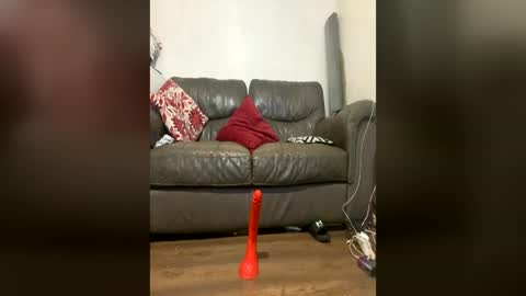 Sub male uk online show from 06-13-26, 02:31
