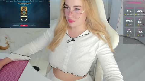 HiI am  EvaPVT is open  online show from 09-23-25, 02:42