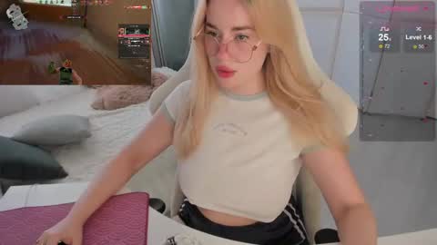 Snapshot of i_want_you_eva chatting on 04-14-26, 08:20 HiI am EvaPVT is open online show from 04-14-26, 08:20