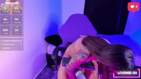 Snapshot of iam_angeel chatting on 09-19-25, 12:23 Angel 3 online show from 09-19-25, 12:23