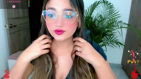 iam_lina online show from 04-10-26, 03:45