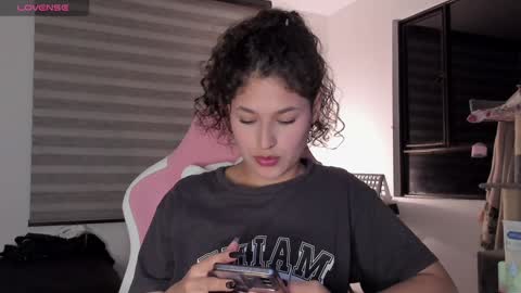 On instagram Imm  NikkiHelp me reach 100 likes online show from 02-02-25, 11:21