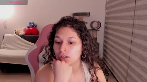 On instagram Imm  NikkiHelp me reach 100 likes online show from 10-19-25, 03:40