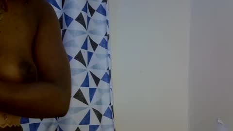 Snapshot of iam_nisa chatting on 07-08-26, 12:53 iam_nisa online show from 07-08-26, 12:53