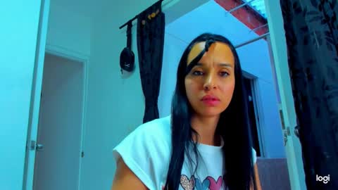 Snapshot of iam_your_fantasy chatting on 11-02-25, 08:22 iam_your_fantasy online show from 11-02-25, 08:22