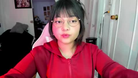 Zoe 3 online show from 12-17-25, 08:15