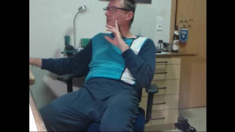 Snapshot of iamachim chatting on 10-07-25, 08:06 iamachim online show from 10-07-25, 08:06