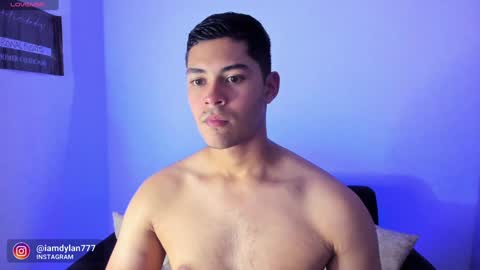 Snapshot of iamdylan777 chatting on 01-22-25, 10:59 Dylan independent model online show from 01-22-25, 10:59