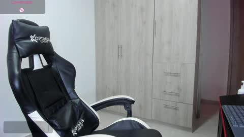 Snapshot of iamdylan777 chatting on 01-30-25, 07:04 Dylan independent model online show from 01-30-25, 07:04