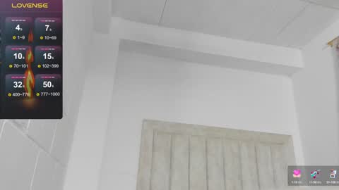 Snapshot of iamjulian_ chatting on 12-15-24, 05:10 Juliiiiian online show from 12-15-24, 05:10