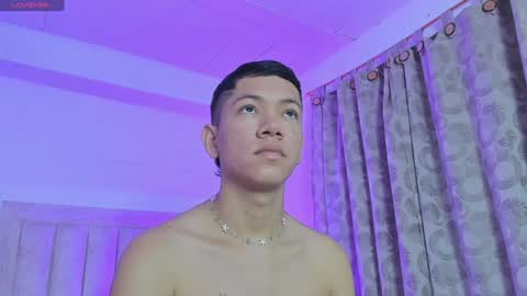 Snapshot of iamjulian_ chatting on 01-14-25, 11:20 Juliiiiian online show from 01-14-25, 11:20