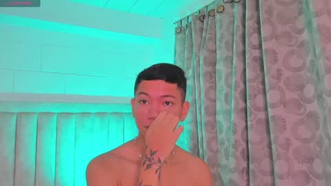 Snapshot of iamjulian_ chatting on 01-15-25, 11:00 Juliiiiian online show from 01-15-25, 11:00