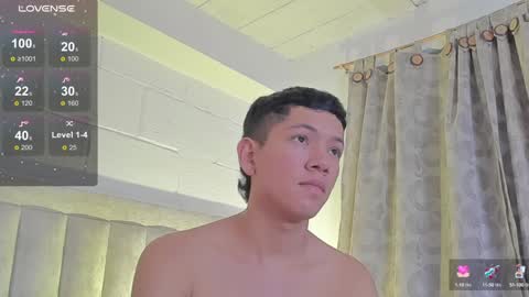 Snapshot of iamjulian_ chatting on 01-24-25, 05:11 Juliiiiian online show from 01-24-25, 05:11