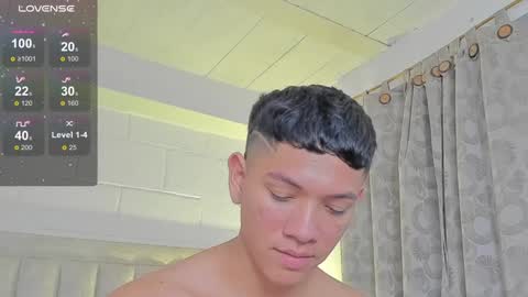 Snapshot of iamjulian_ chatting on 01-29-25, 02:42 Juliiiiian online show from 01-29-25, 02:42