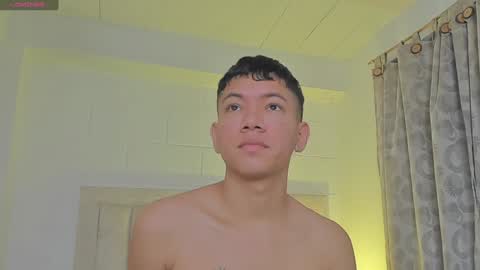 Snapshot of iamjulian_ chatting on 01-30-25, 11:01 Juliiiiian online show from 01-30-25, 11:01