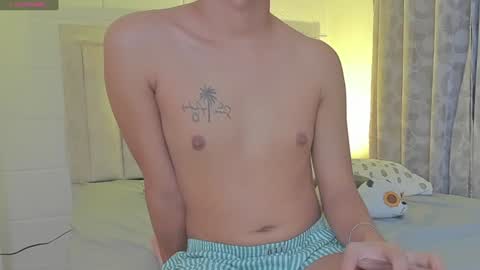 Snapshot of iamjulian_ chatting on 02-01-25, 11:43 Juliiiiian online show from 02-01-25, 11:43