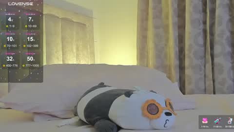 Snapshot of iamjulian_ chatting on 02-05-25, 02:16 Juliiiiian online show from 02-05-25, 02:16