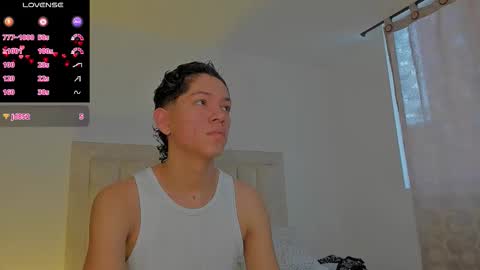 Snapshot of iamjulian_ chatting on 09-17-25, 11:45 Juliiiiian online show from 09-17-25, 11:45