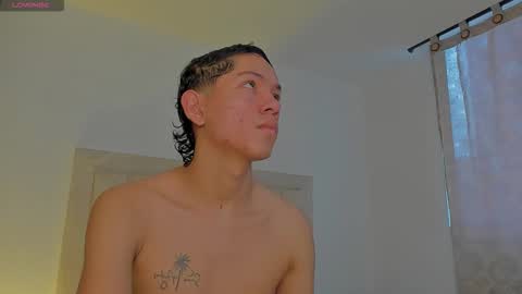 Snapshot of iamjulian_ chatting on 09-18-25, 11:45 Juliiiiian online show from 09-18-25, 11:45