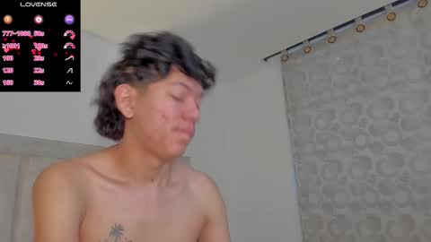 Snapshot of iamjulian_ chatting on 09-30-25, 11:15 Juliiiiian online show from 09-30-25, 11:15