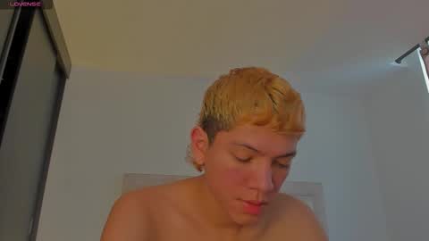 Juliiiiian online show from 11-20-25, 03:56