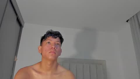 Juliiiiian online show from 05-10-26, 11:48