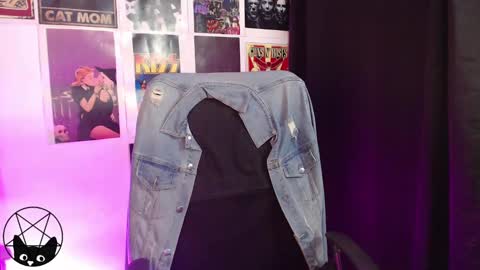 Mari online show from 12-10-24, 02:16