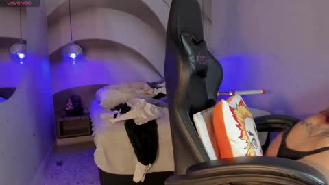 Nayuta online show from 03-09-25, 08:21