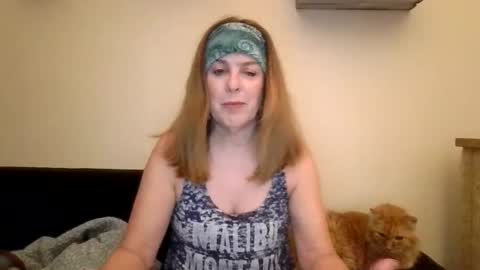 Snapshot of iampoppyy chatting on 10-22-25, 12:38 iampoppyy online show from 10-22-25, 12:38