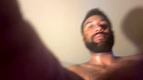 iamtheone403 online show from 10-08-25, 01:25