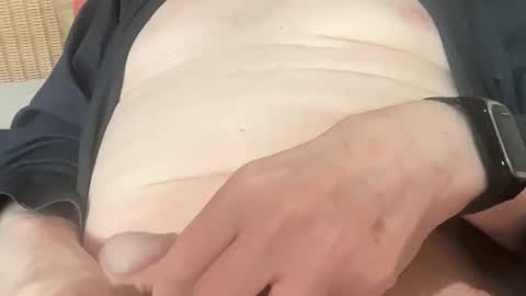 Snapshot of ian53a chatting on 10-01-25, 03:40 ian53a - mature UK man for same online show from 10-01-25, 03:40