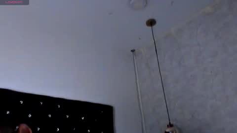 Snapshot of ian_castillo_ chatting on 10-21-25, 11:11 IAN CASTILLO online show from 10-21-25, 11:11