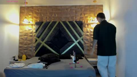 IAN CASTILLO online show from 04-11-26, 11:14