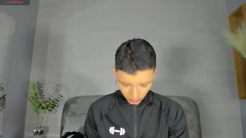 Snapshot of ian_castillo_ chatting on 06-02-26, 11:12 IAN CASTILLO online show from 06-02-26, 11:12