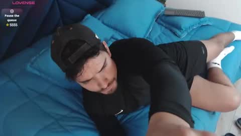 Snapshot of ian_davis chatting on 12-30-24, 01:58 Ian Davis online show from 12-30-24, 01:58