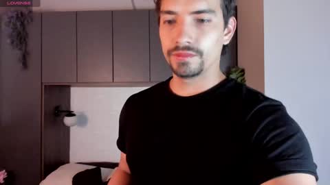 Snapshot of ian_davis chatting on 01-07-25, 08:31 Ian Davis online show from 01-07-25, 08:31